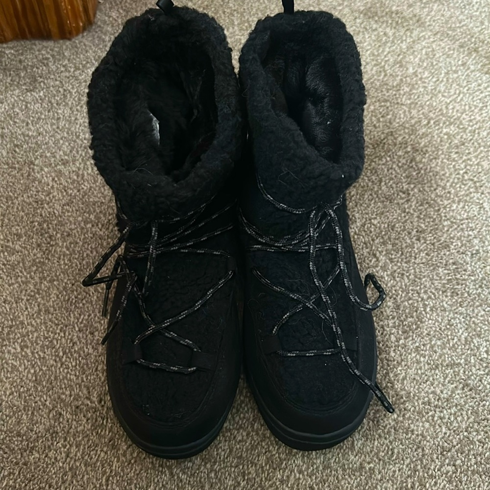 Old navy boots